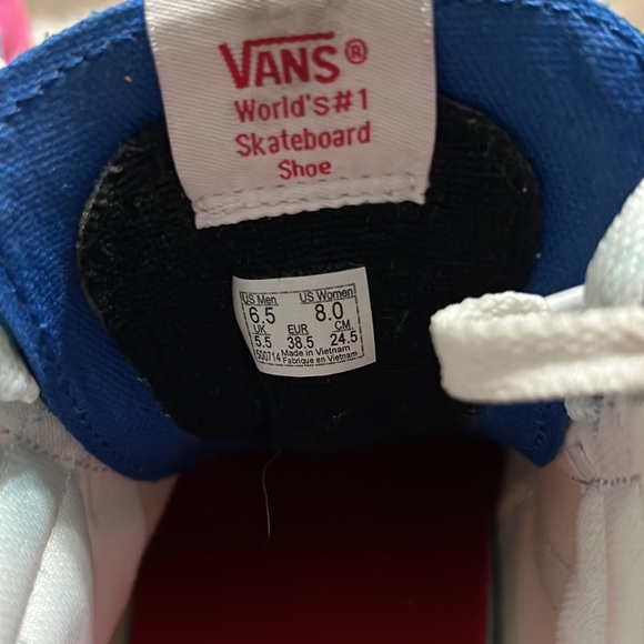 Vans - Picture 3 of 3